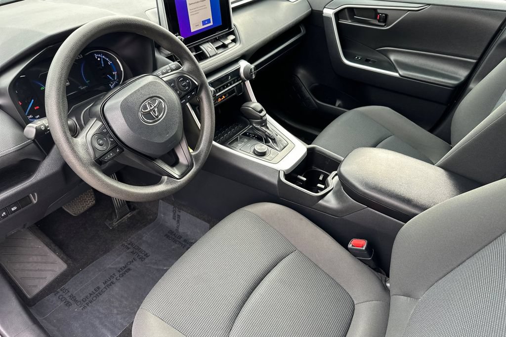 Certified 2024 Toyota RAV4 LE AWD/4WD image 9