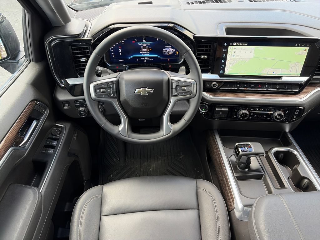 Used 2025 Chevrolet Silverado 1500 LT Trail Boss w/ Convenience Package II AWD/4WD image 8