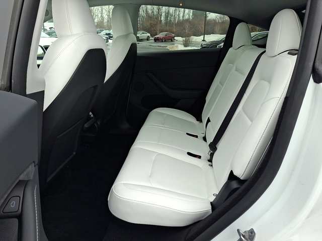 Used 2024 Tesla Model Y Performance image 11