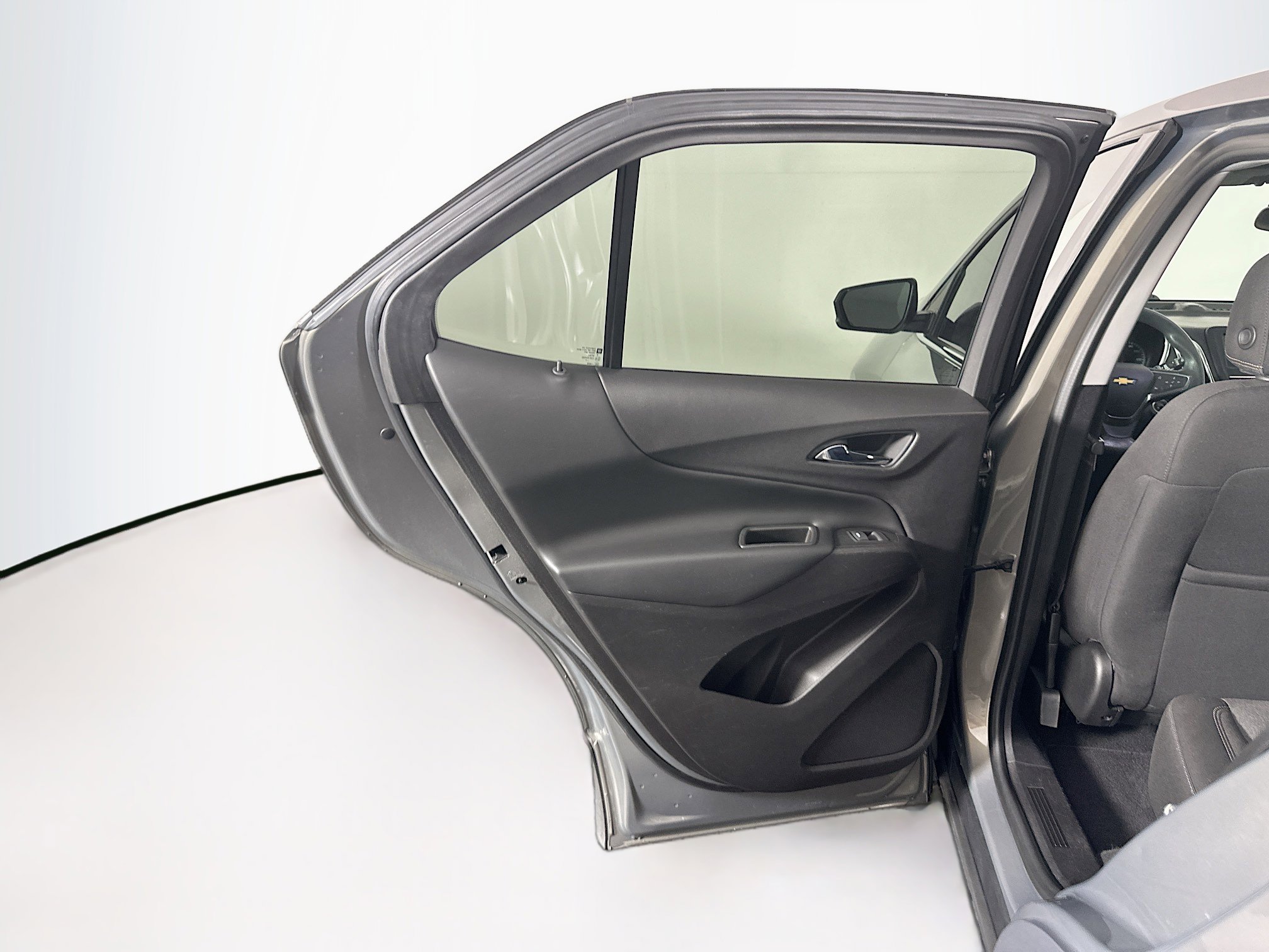 Used 2018 Chevrolet Equinox LT FWD image 24