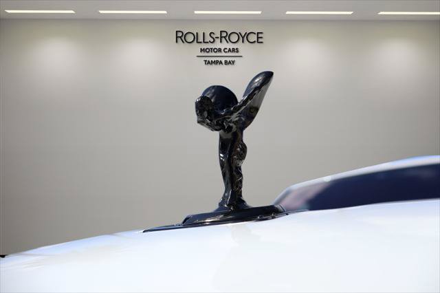 Certified 2023 Rolls-Royce Cullinan Black Badge AWD/4WD image 9