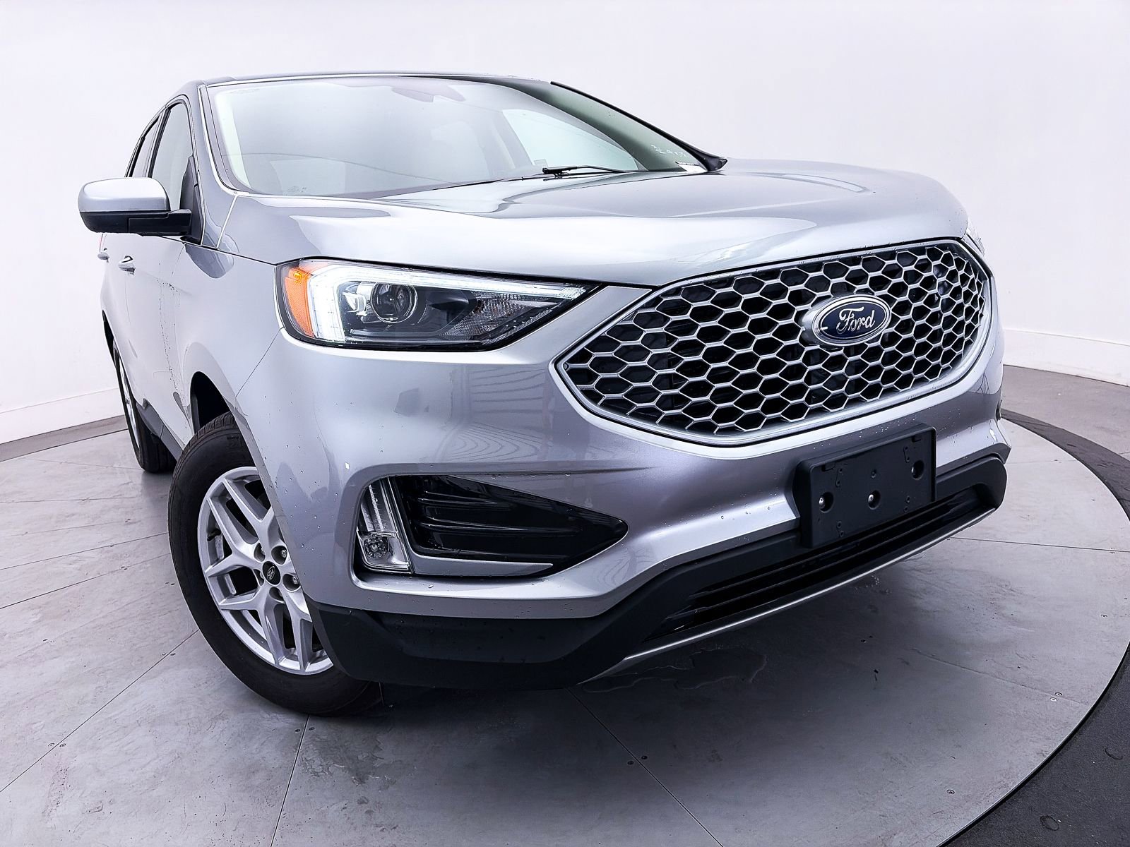 Used 2023 Ford Edge SEL w/ Convenience Package AWD/4WD image 7