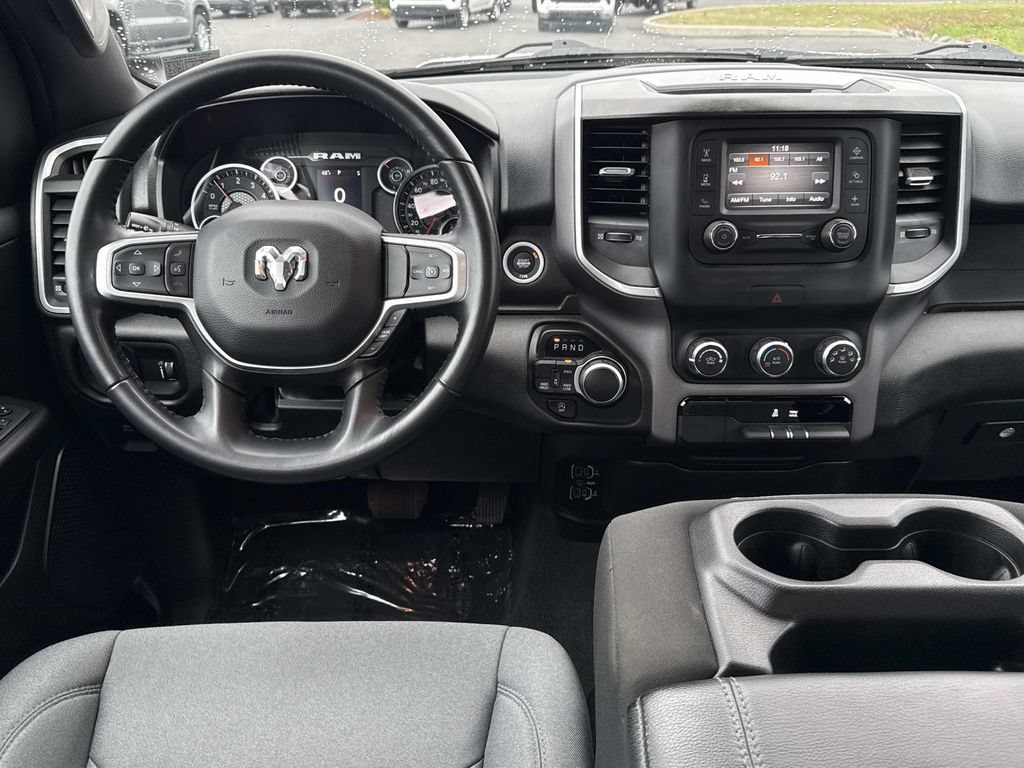 Used 2023 RAM 1500 Big Horn AWD/4WD image 3