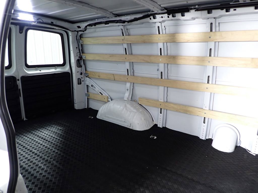 Used 2024 GMC Savana 2500 w/ Driver Convenience Package RWD image 27