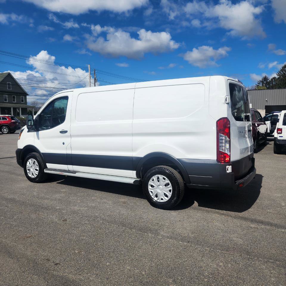 Used 2024 Ford Transit 250 Low Roof w/ Exterior Upgrade Package RWD image 4