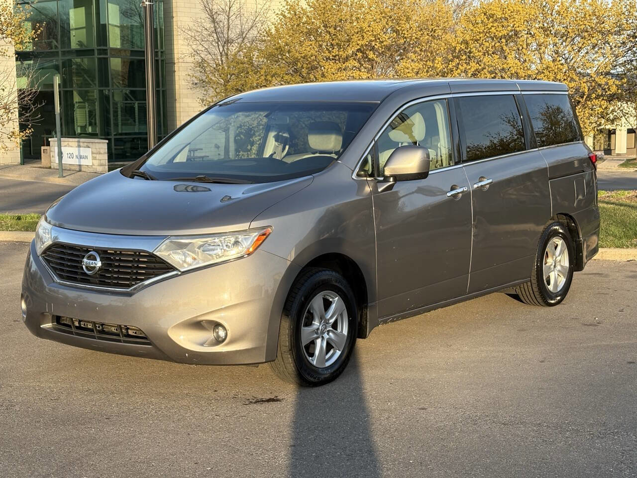 Used 2011 Nissan Quest SV image 1