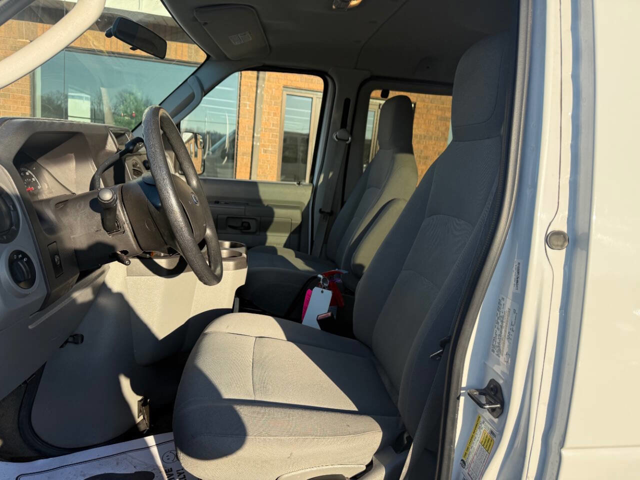 Used 2012 Ford E-350 and Econoline 350 XL w/ Interior Upgrade Pkg image 11