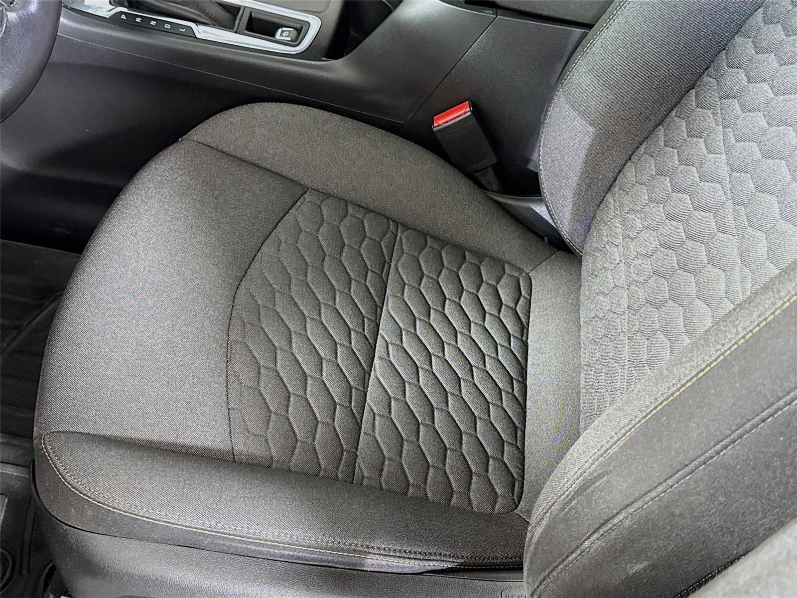 Used 2020 Chevrolet Equinox LT image 12