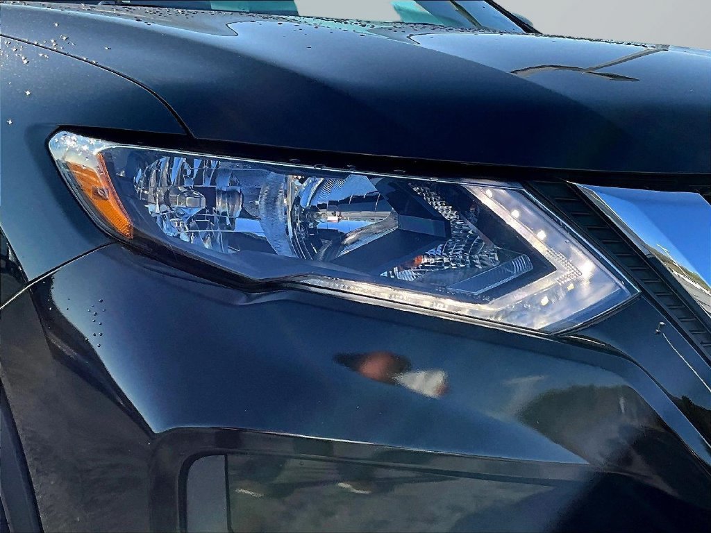 Used 2020 Nissan Rogue SV AWD/4WD image 36