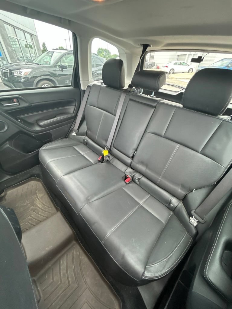 Used 2017 Subaru Forester 2.5i Touring AWD/4WD image 3