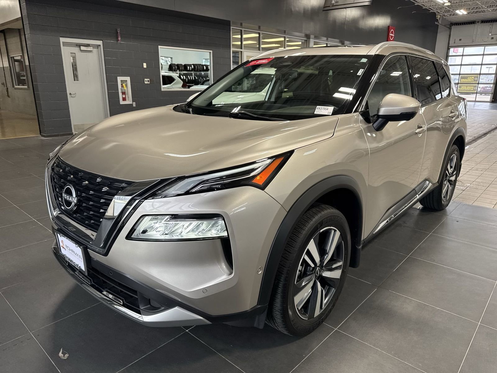 Certified 2023 Nissan Rogue Platinum image 31