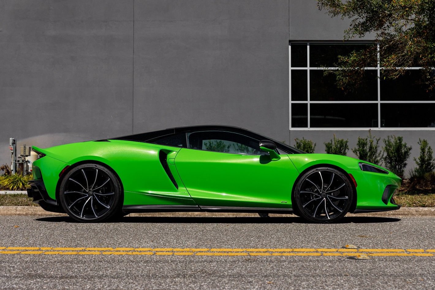 Used 2025 McLaren GTS RWD image 3