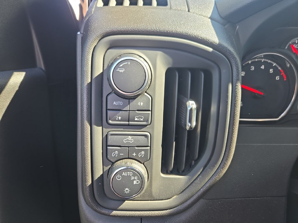 Used 2022 Chevrolet Silverado 1500 Custom w/ LPO, Blackout Package AWD/4WD image 20