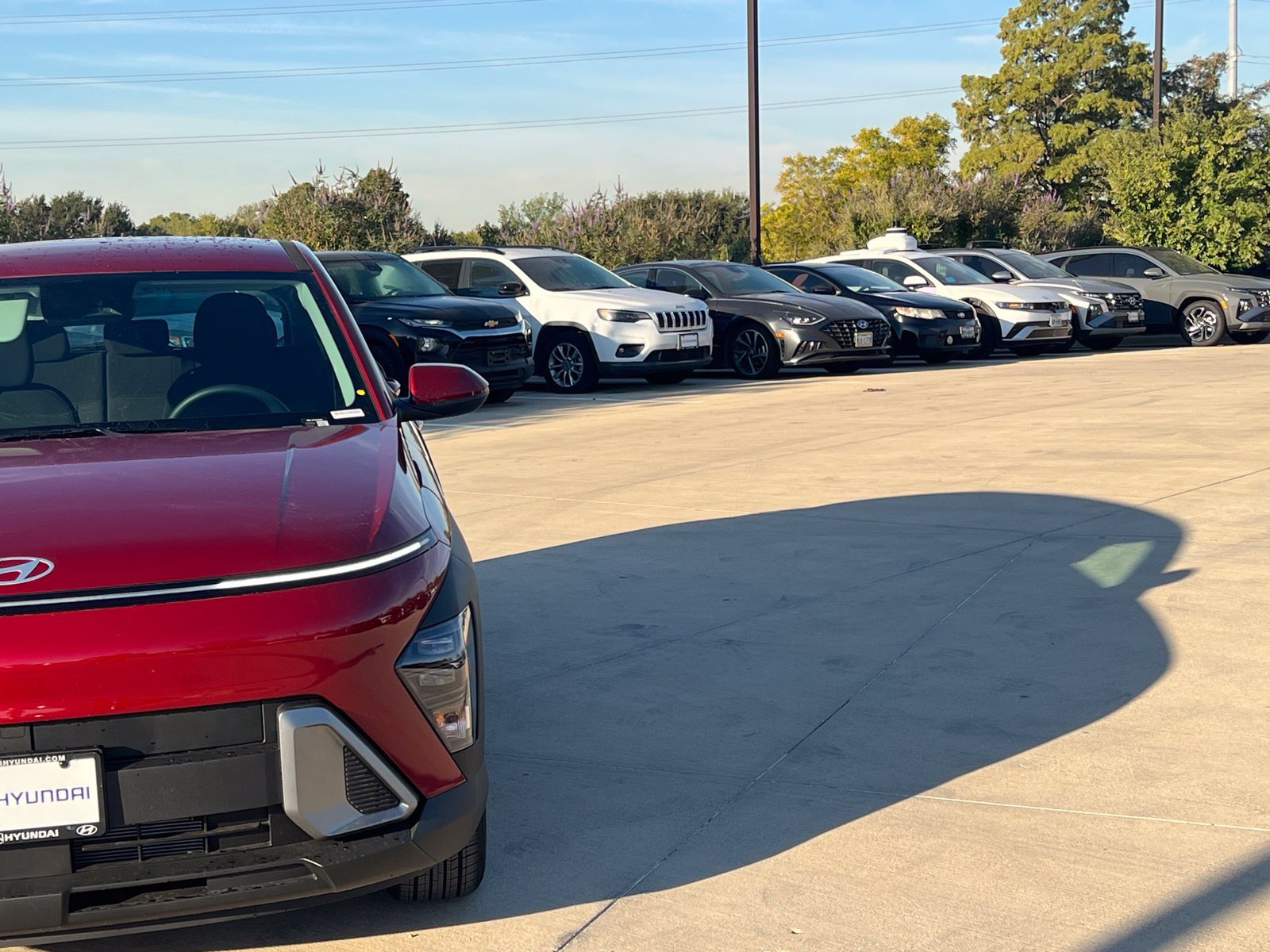 New 2027 Hyundai Kona SE FWD image 3