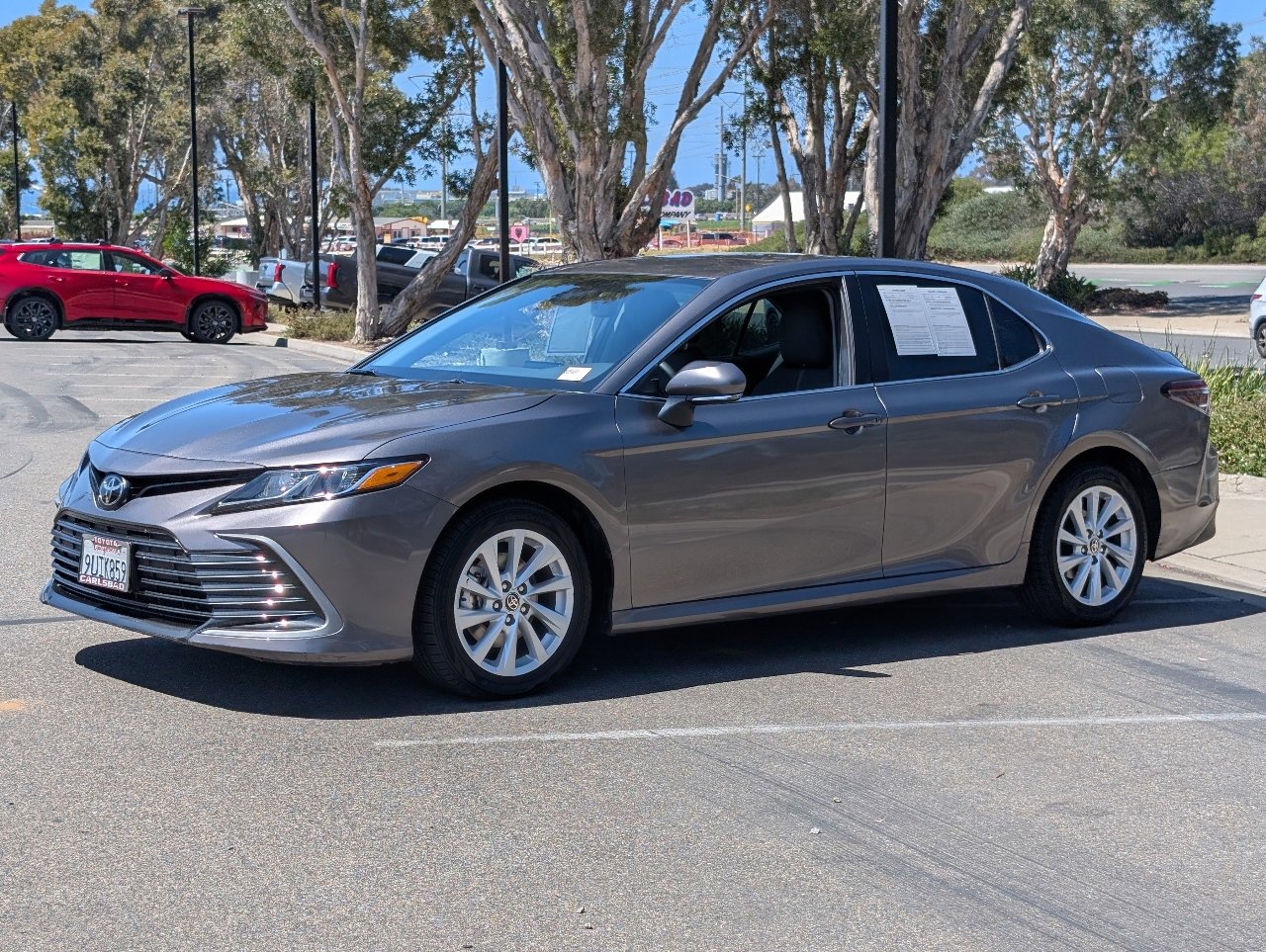 Used 2024 Toyota Camry LE w/ Convenience Package FWD image 11
