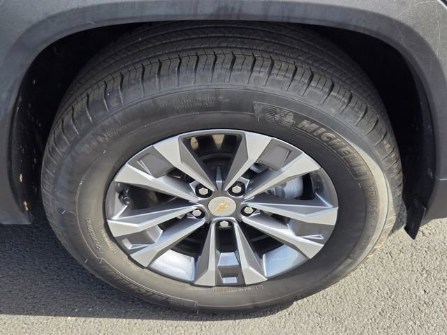 Used 2025 Chevrolet Equinox LT w/ Safety and Technology Package image 19