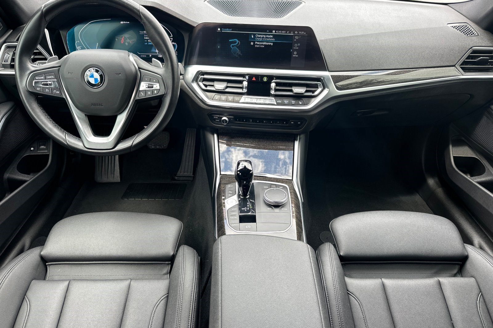 Used 2021 BMW 330e w/ Convenience Package RWD image 17