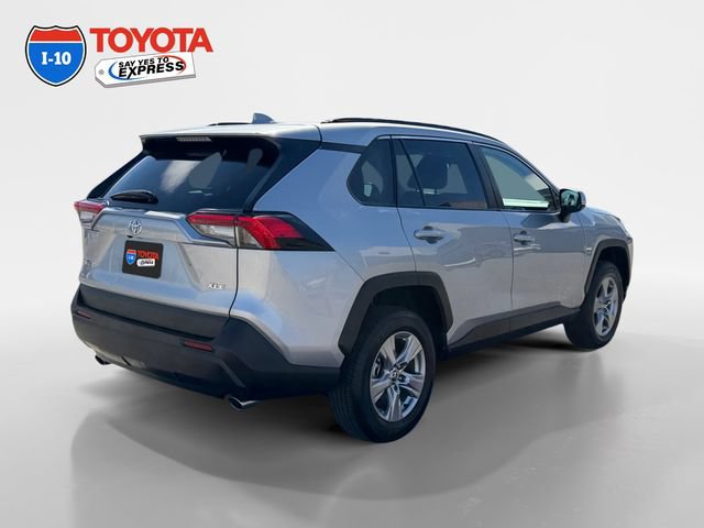 Certified 2025 Toyota RAV4 XLE FWD image 5