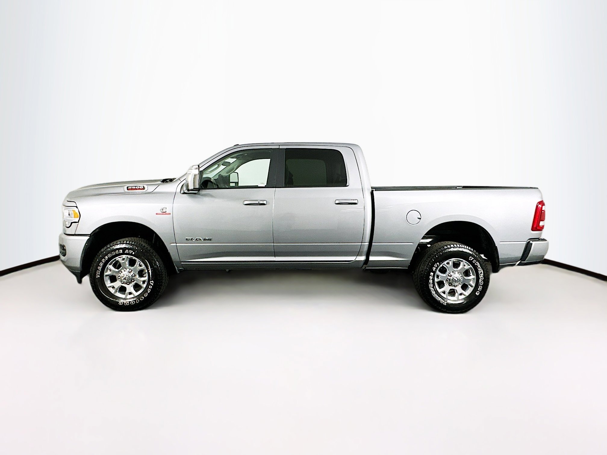 Used 2024 RAM 2500 Laramie w/ Safety Group image 4