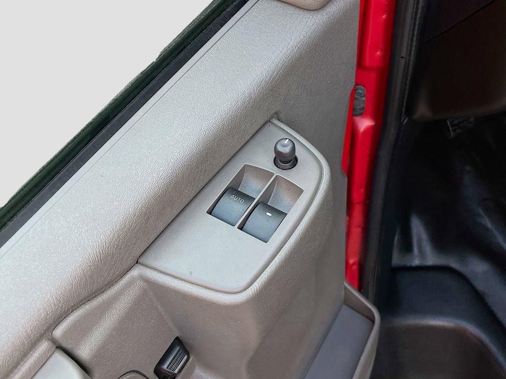 Used 2024 Chevrolet Express 2500 image 17