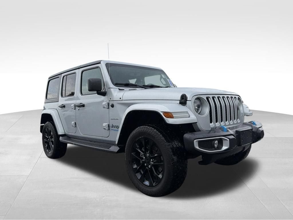 Used 2022 Jeep Wrangler Unlimited Sahara w/ Cold Weather Group AWD/4WD image 1