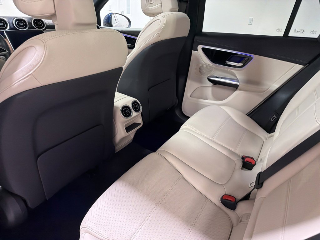 Used 2024 Mercedes-Benz GLC 300 4MATIC image 21