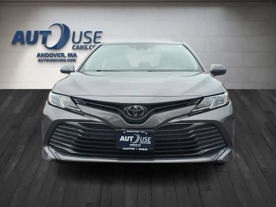 Used 2019 Toyota Camry L image 2