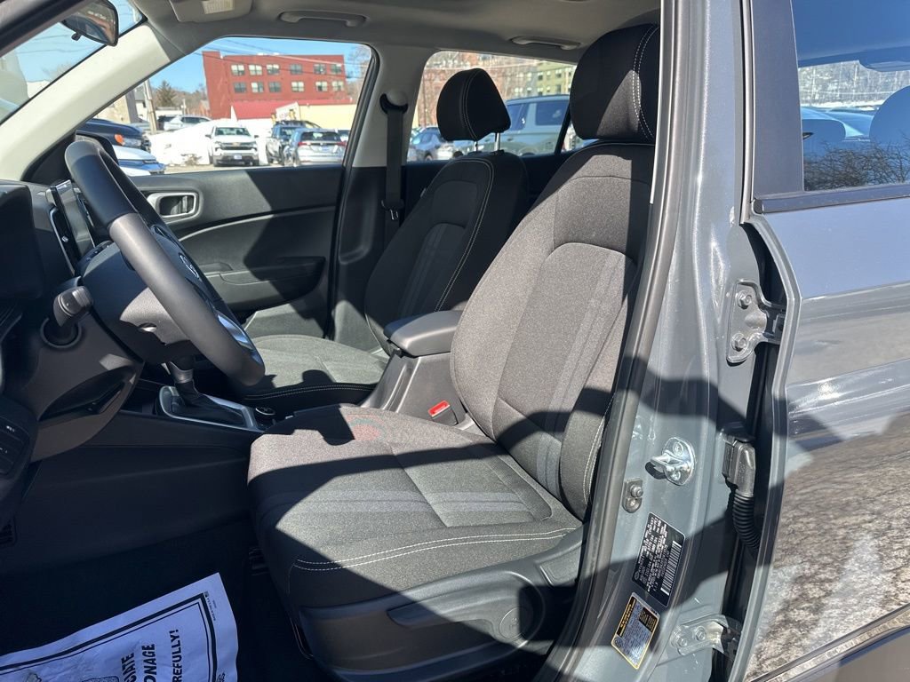 Used 2026 Hyundai Venue SEL image 10