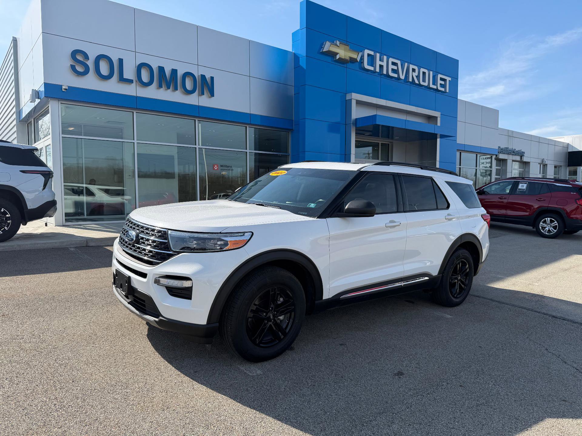 Used 2022 Ford Explorer XLT w/ Equipment Group 202A AWD/4WD image 1