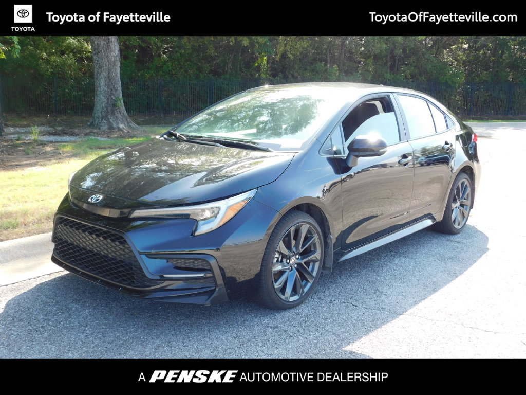 Used 2026 Toyota Corolla SE w/ SE Package FWD image 1