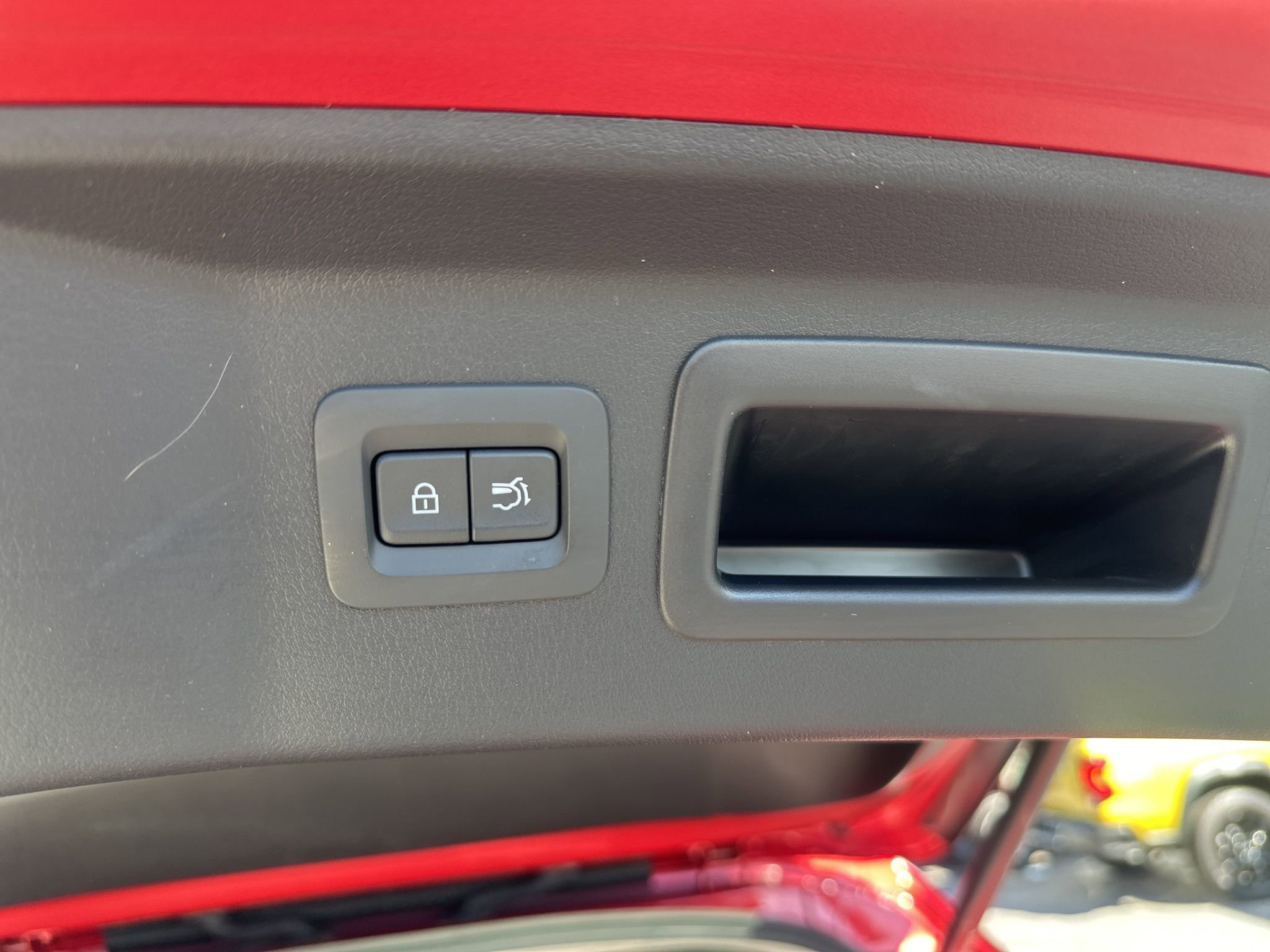 Used 2025 MAZDA CX-70 Plug-In Hybrid w/ Premium Pkg image 17