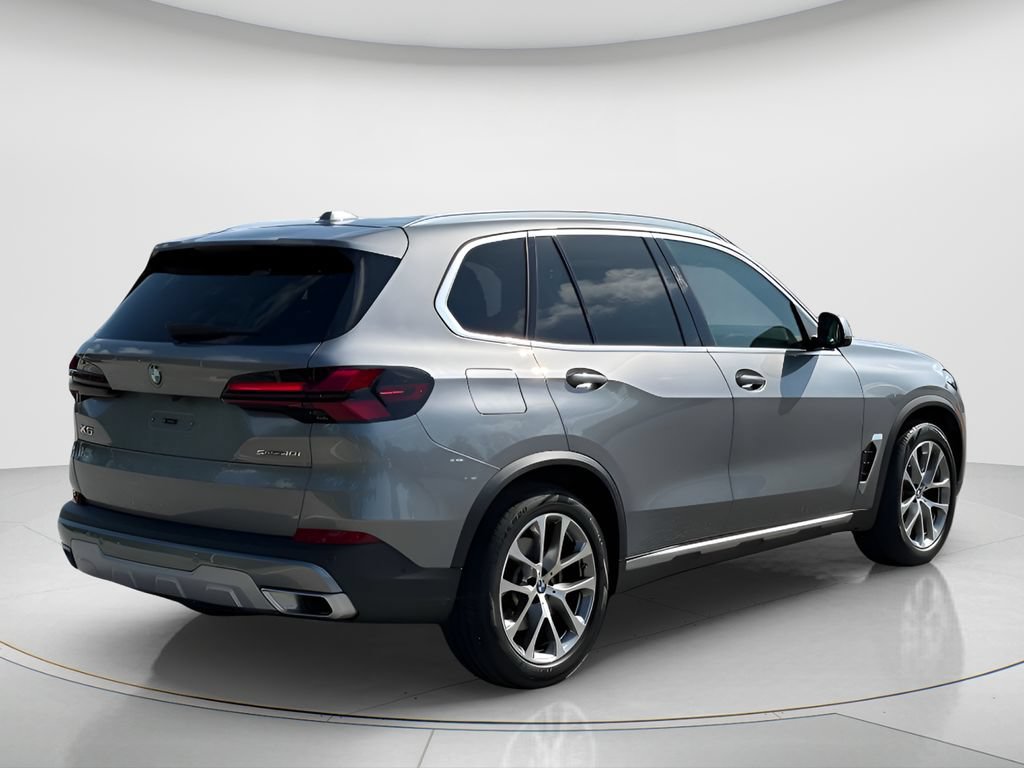 Certified 2024 BMW X5 sDrive40i w/ Premium Package RWD image 5