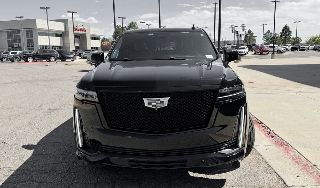 Used 2021 Cadillac Escalade Sport Platinum w/ Heavy-Duty Trailer Package AWD/4WD image 3