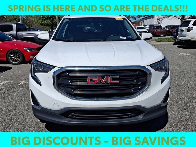 Used 2020 GMC Terrain SLE w/ Driver Convenience Package image 3