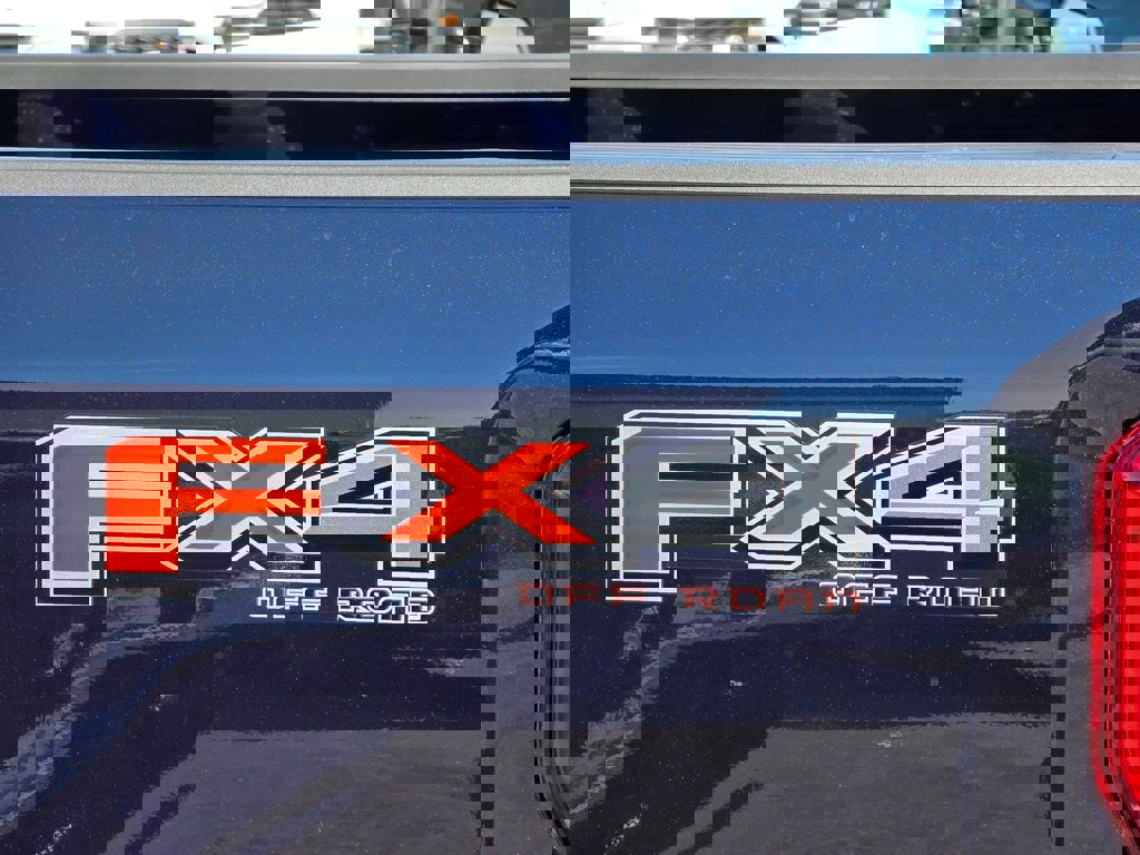 New 2025 Ford F350 Lariat w/ Lariat Ultimate Package image 32