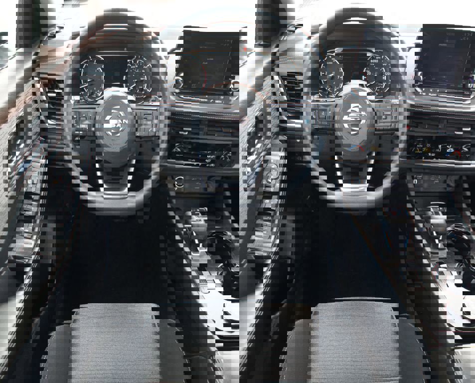 Used 2023 Nissan Rogue SV image 5