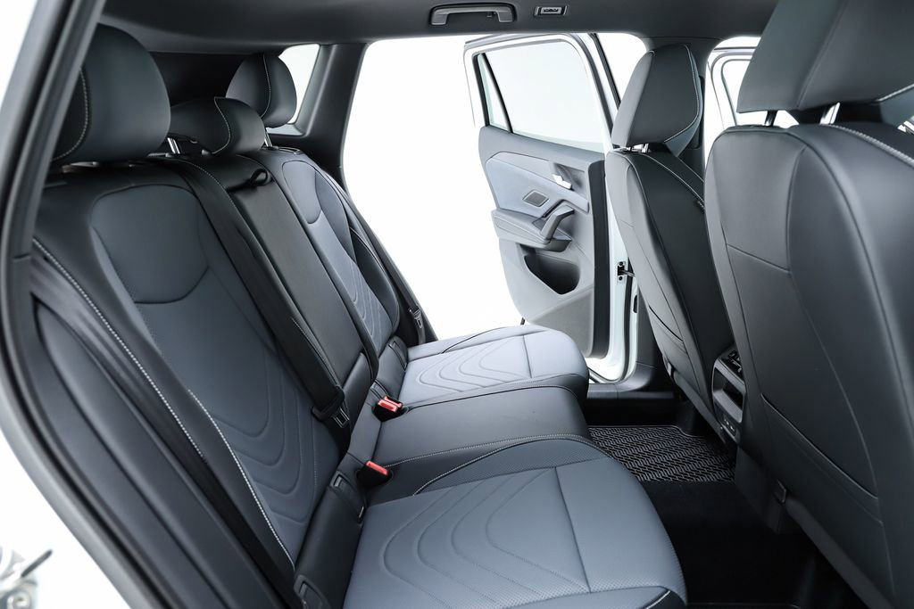 New 2026 Volkswagen Tiguan SE R-Line image 38