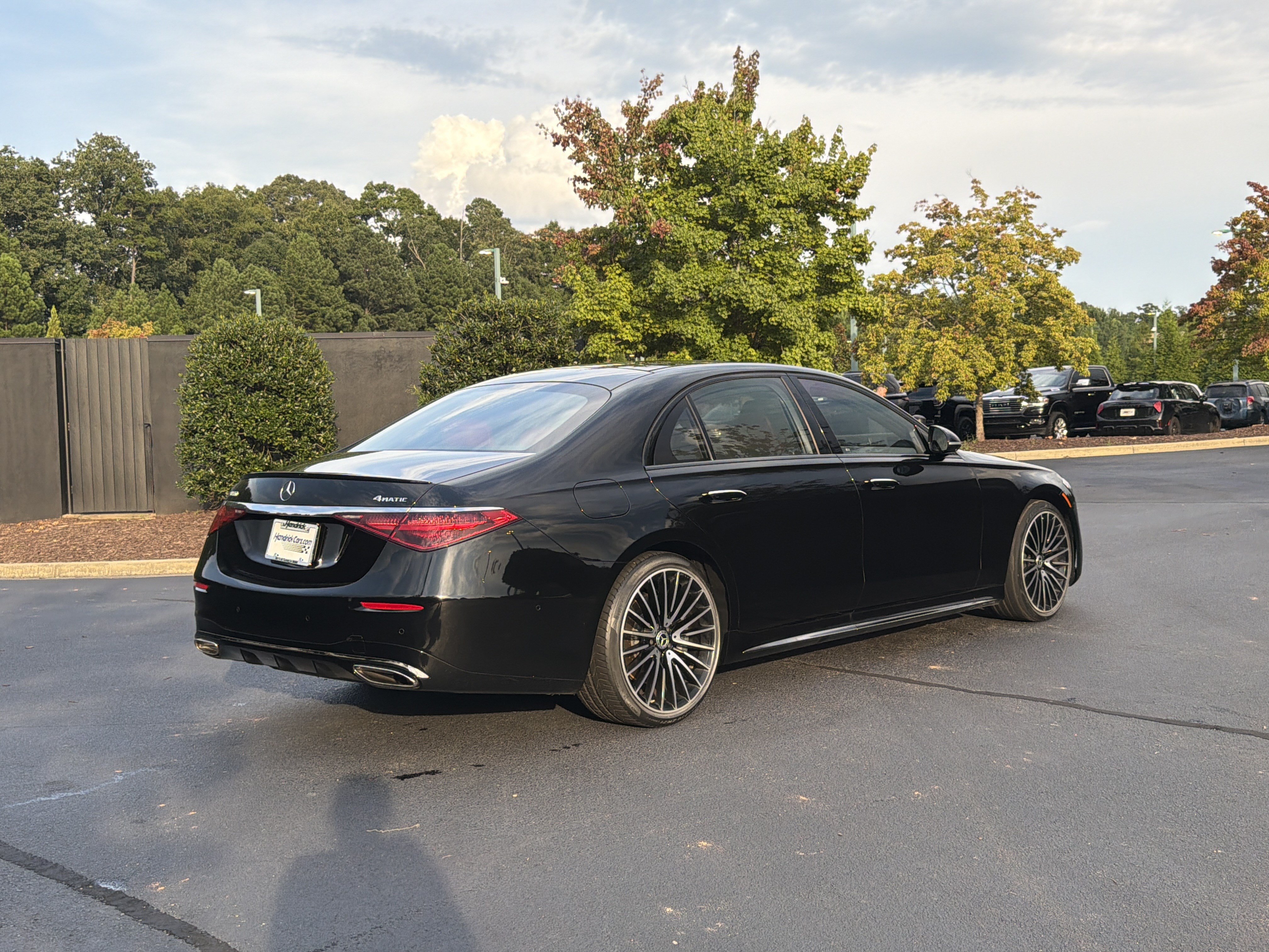 Used 2023 Mercedes-Benz S 580 4MATIC Sedan image 3