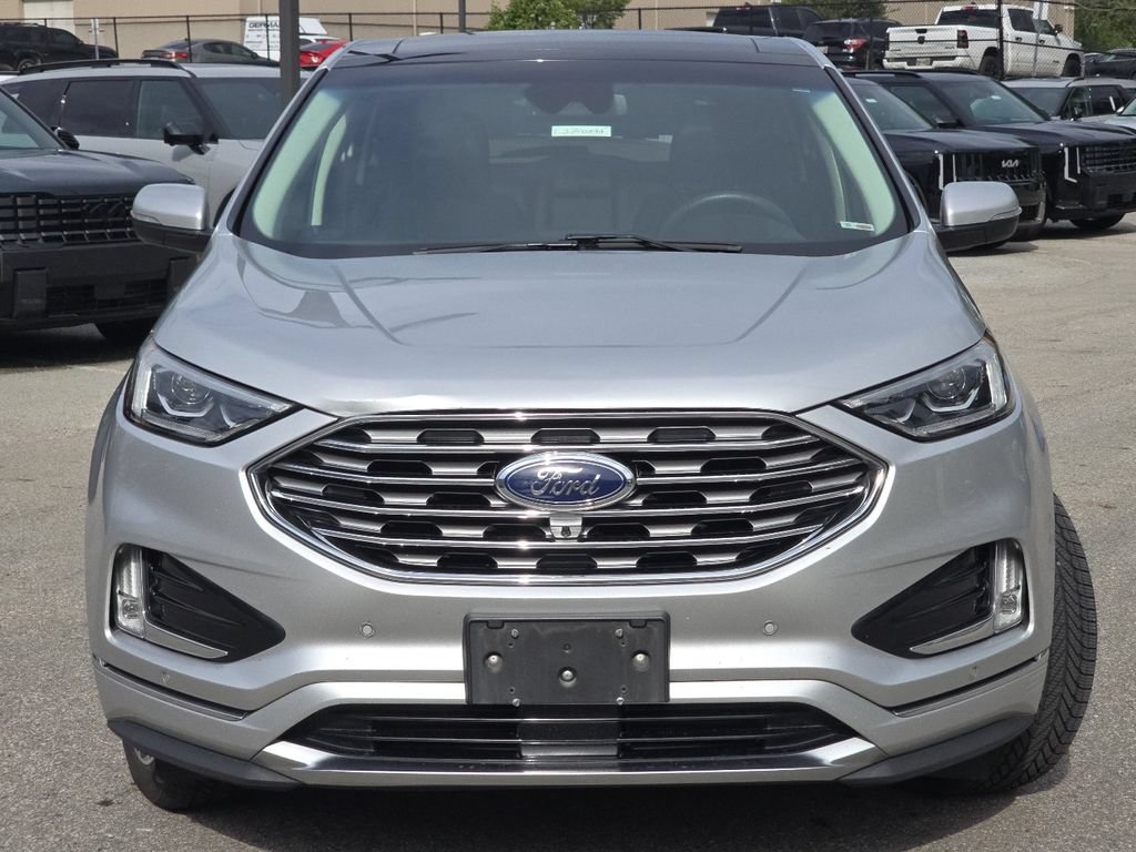 Used 2019 Ford Edge Titanium w/ Equipment Group 301A FWD image 12