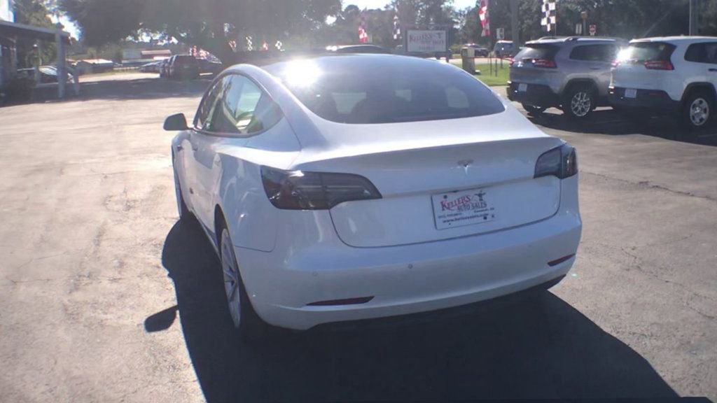 Used 2021 Tesla Model 3 Standard Range Plus image 7
