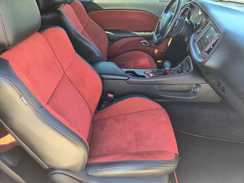Used 2022 Dodge Challenger R/T w/ Plus Package image 12