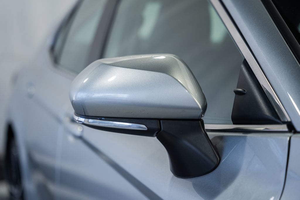 Used 2024 Toyota Camry SE image 11