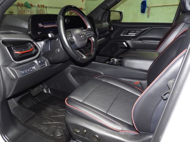 Used 2025 Chevrolet Silverado EV RST AWD/4WD image 40