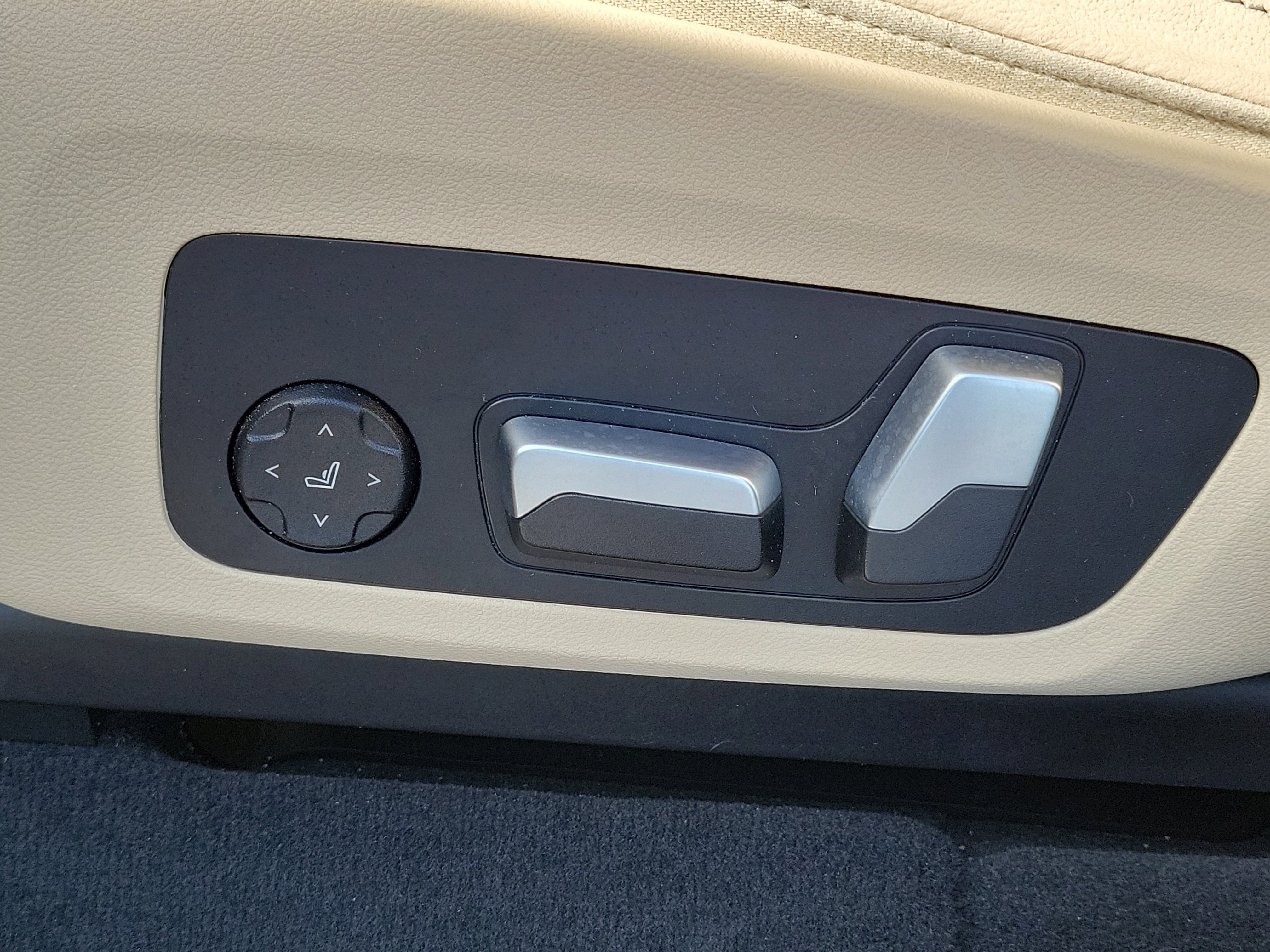 Used 2021 BMW X3 sDrive30i w/ Executive Package image 21