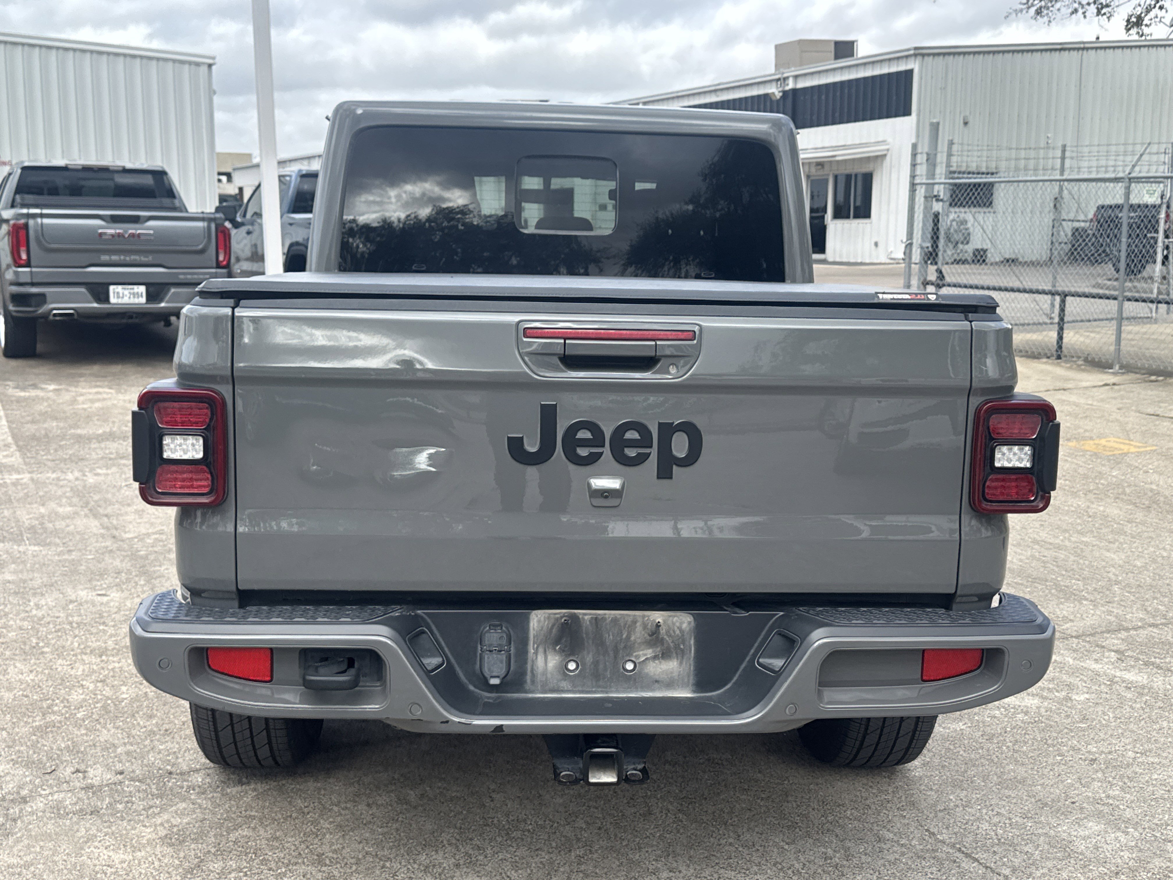 Used 2023 Jeep Gladiator Overland image 10