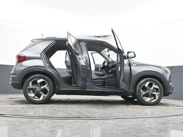Used 2023 Hyundai Venue Limited image 55
