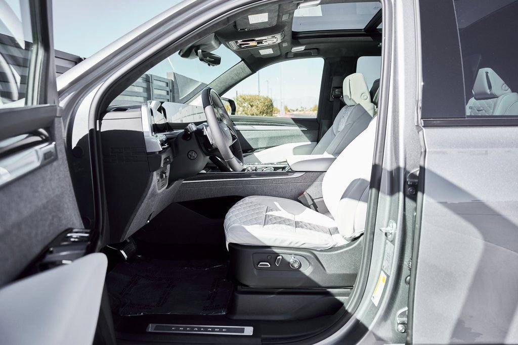 Used 2026 Cadillac Escalade V image 37