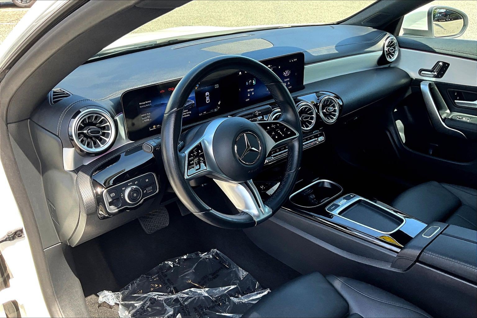 Used 2025 Mercedes-Benz CLA 250 4MATIC image 13