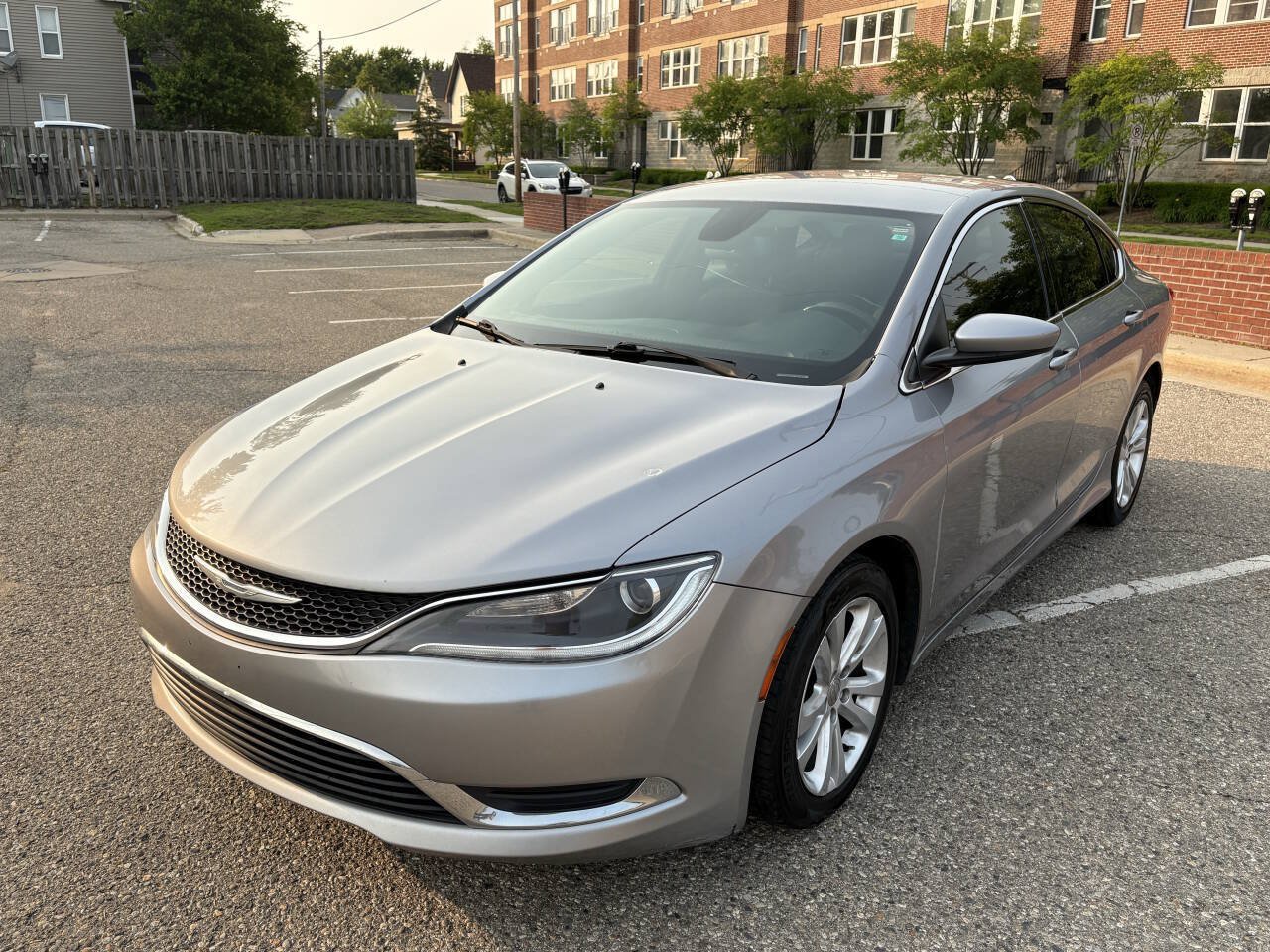 Used 2015 Chrysler 200 Limited FWD image 14