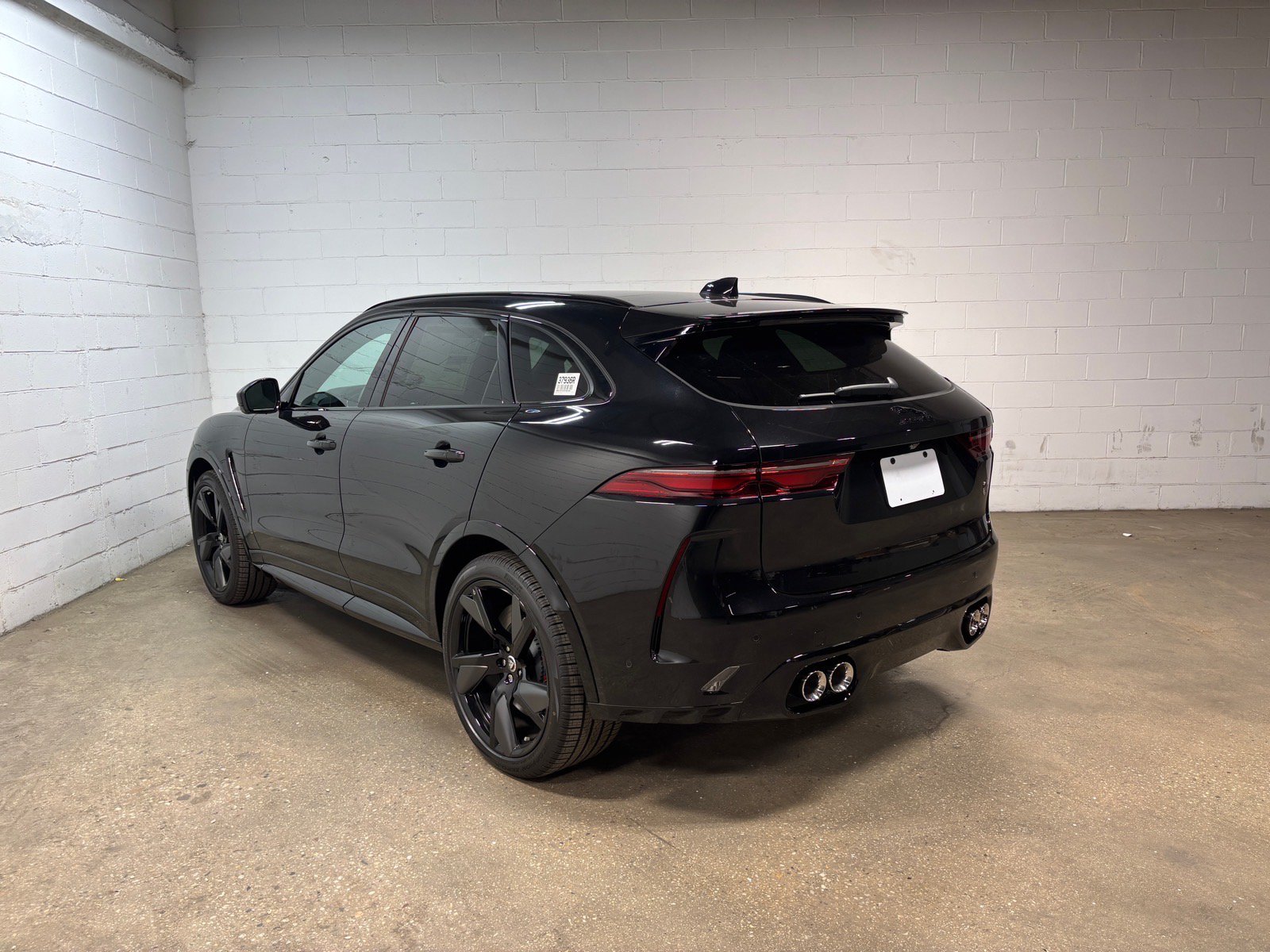 New 2026 Jaguar F-PACE SVR 575 Edition AWD/4WD image 9